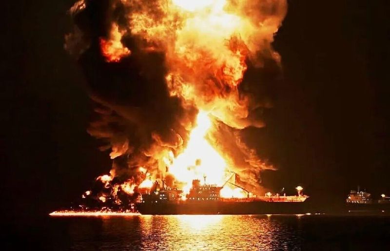  霍尔木兹海峡局势紧张；美媒关注中国从容应对；清洁能源转型展现独特韧性。 新闻 霍尔木兹海峡局势紧张；美媒关注中国从容应对；清洁能源转型展现独特韧性。 新闻 霍尔木兹海峡局势紧张；美媒关注中国从容应对；清洁能源转型展现独特韧性。 新闻