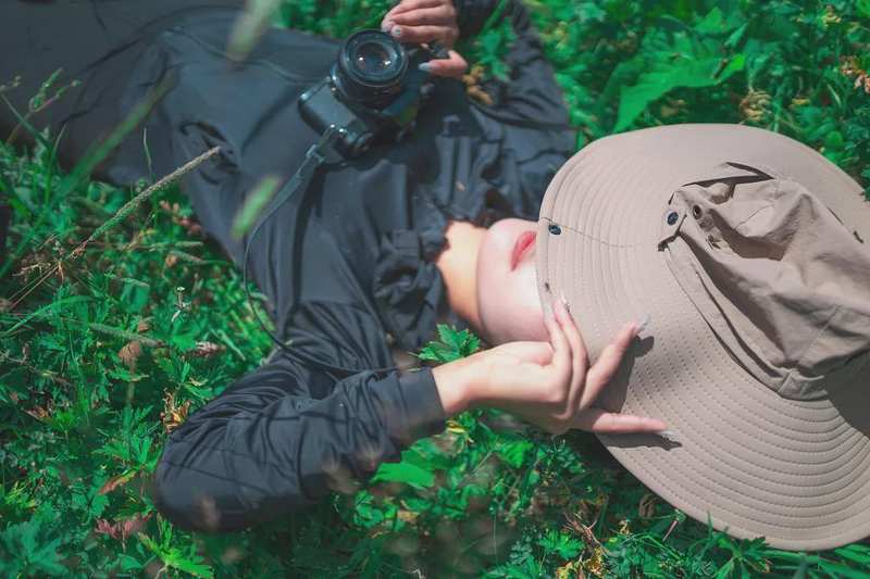  能源波动传导纺织链；冲锋衣等功能服饰成本上升；市场观望情绪浓厚，购买时机值得把握。 时尚用品