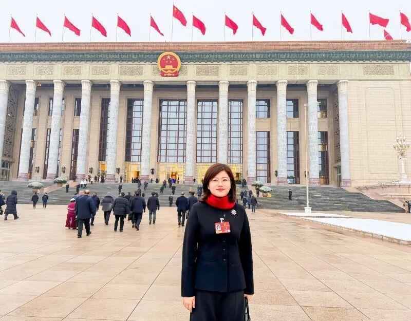  从制造大国到品牌强国；纺织服装产业价值跃升的关键路径。 企业服务