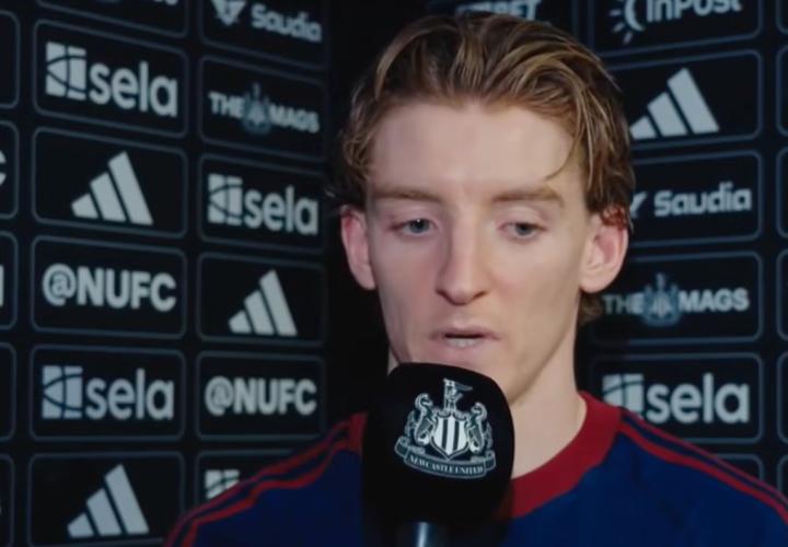  戈登赛后痛陈主场失利真相；下半场状态反复成最大隐患；全力争欧战席位仍是坚定方向。 体育新闻