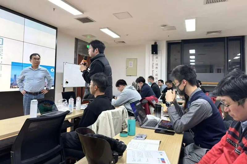  AI技术赋能投资研究；北大讲座解析实战应用案例。 IT技术 AI技术赋能投资研究；北大讲座解析实战应用案例。 IT技术