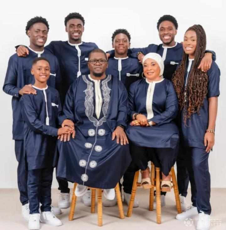  听见“滚回老家”时，我选择原谅：诺维奇前锋与他的排外和解之路 情感心理