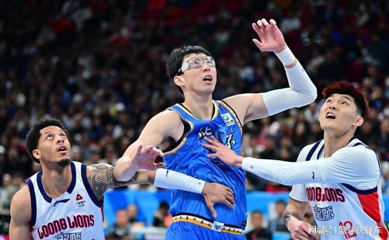  CBA战术深度解析：上海连胜体系的创新与联赛格局演变。 体育新闻