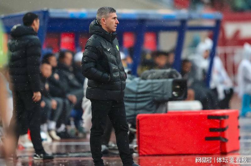  高位逼抢体系下的隐形支柱：拉莫斯缺阵危机与国安防守困局深度复盘 体育新闻