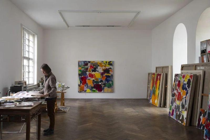  色彩的本质追问：一位德国画家的二十年终极思考与创作方法论 书画藏品