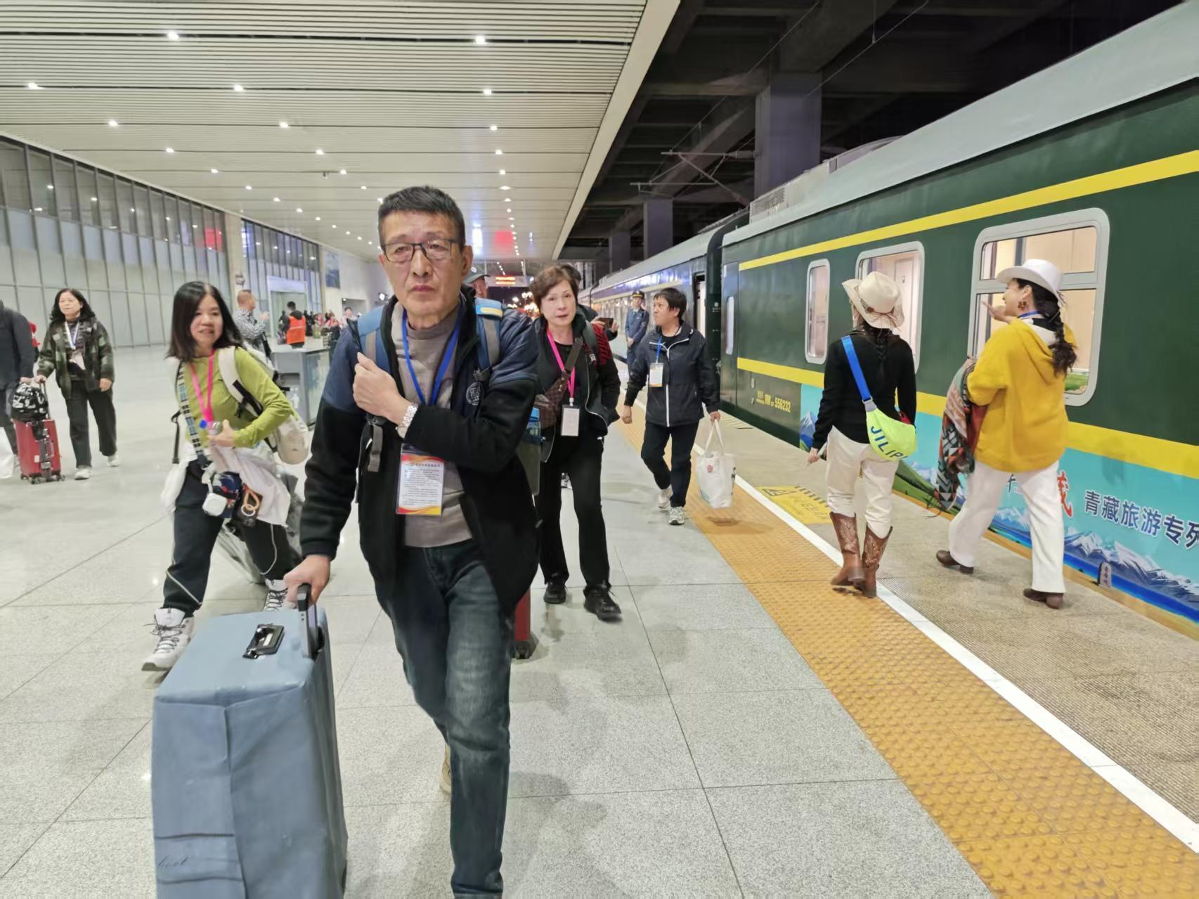  有氧空调卧铺+医护随行：高原旅游专列的技术破局与运营逻辑深度解析 文化旅游